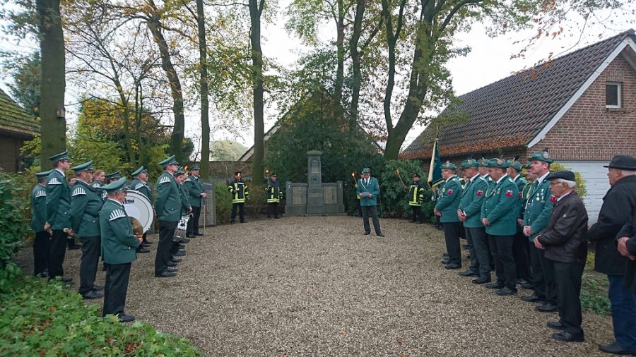 Volkstrauertag 2016